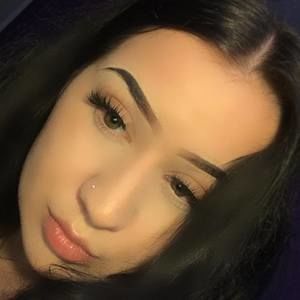 Meet your Posher, Laurence